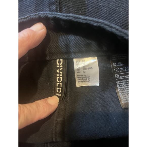 H&M DIVIDED Y2K BLACK DENIM SHORT MINI A-LINE SKIRT SIZE 12 EUR 42 - Picture 3 of 4